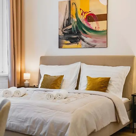 On The Main Shopping Street - Center *