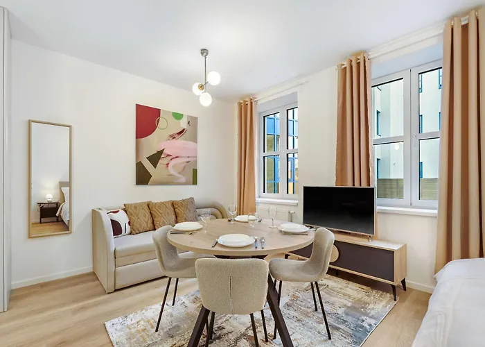 On The Main Shopping Street - Center *