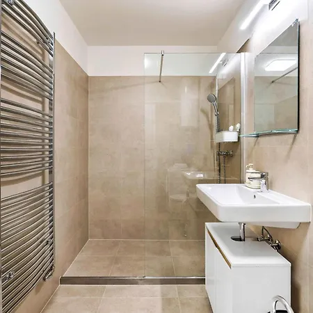 公寓 On The Main Shopping Street - Center 布拉迪斯拉发