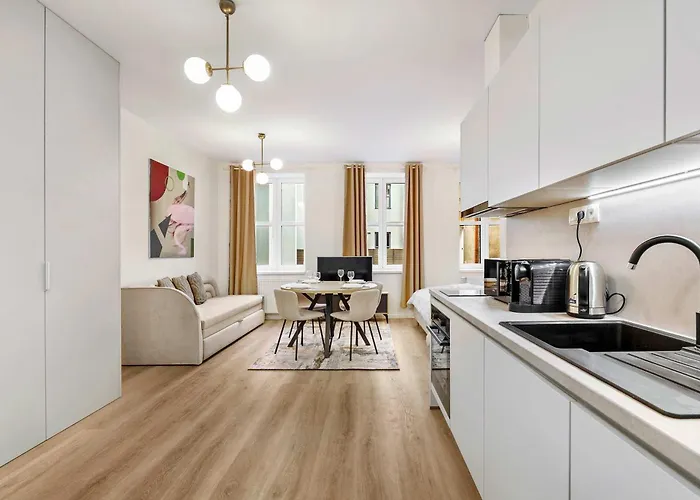 On The Main Shopping Street - Center 布拉迪斯拉发