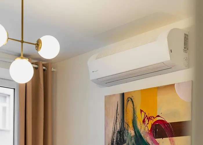 On The Main Shopping Street - Center Appartamento