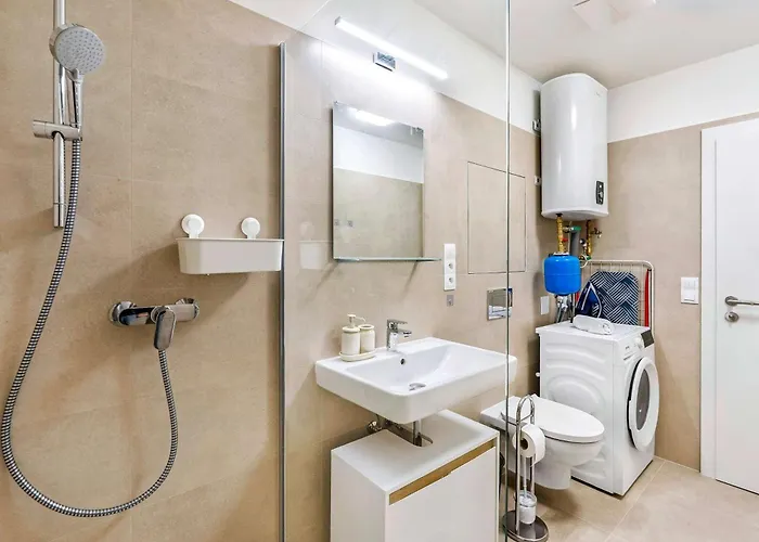 公寓 On The Main Shopping Street - Center