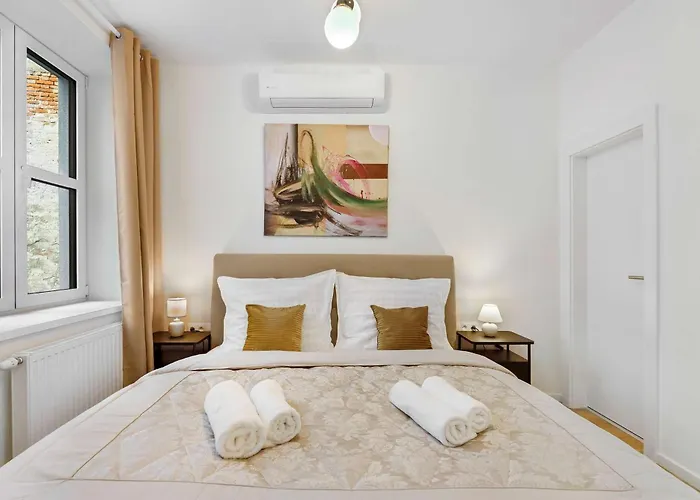 On The Main Shopping Street - Center * 布拉迪斯拉发