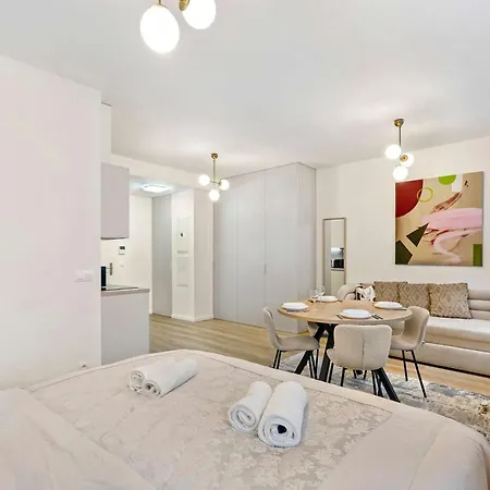 On The Main Shopping Street - Center Appartement