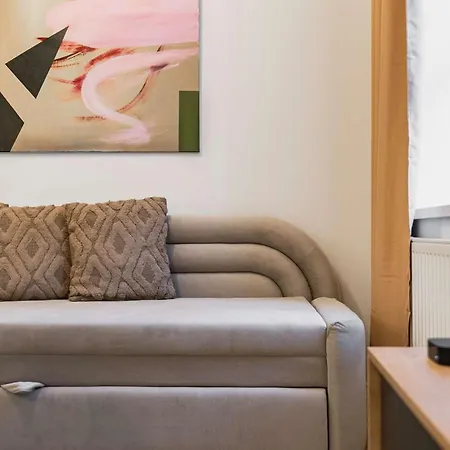 Appartement On The Main Shopping Street - Center *